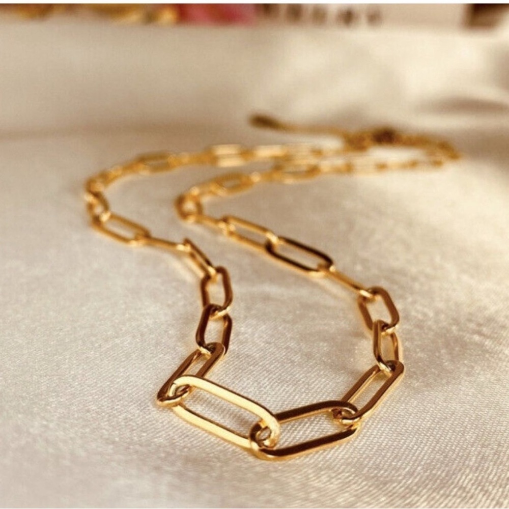 Stainless Steel Paper Clip Necklace Charm Pendant Holder Silver Plated Unisex - Picture 3 of 5